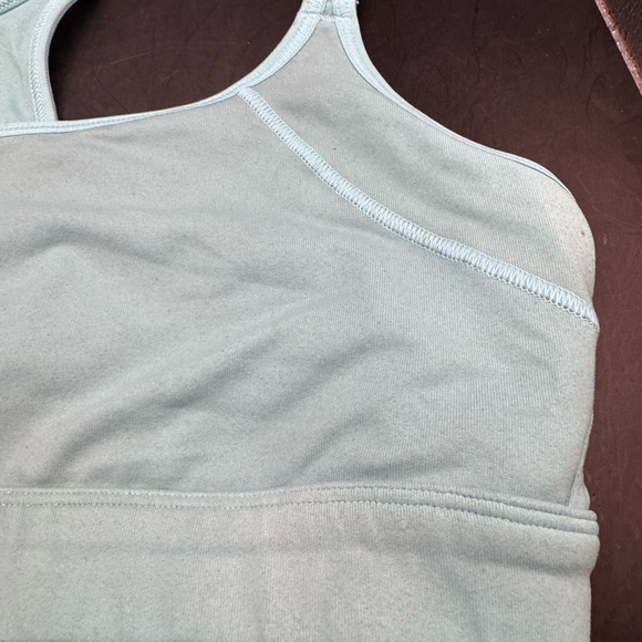 Under Armour Women’s Sports Bra In Light Mint Blue Straps No Padding Size Medium - Picture 3 of 15